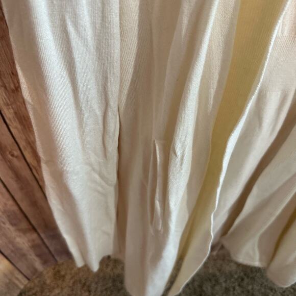 White House Black Market  long cream colored sweater, with front pockets - Picture 5 of 6